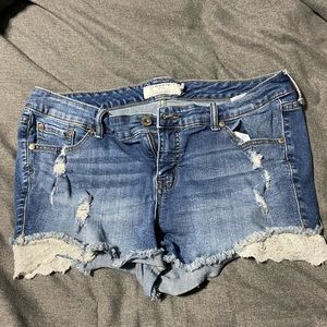Torrid beaded/lace shorts